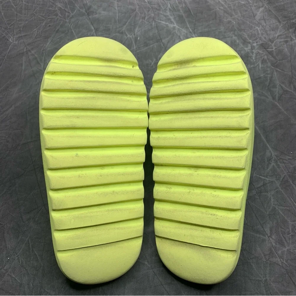 Adidas Yeezy Slides “Glow Green” - Picture 4 of 8